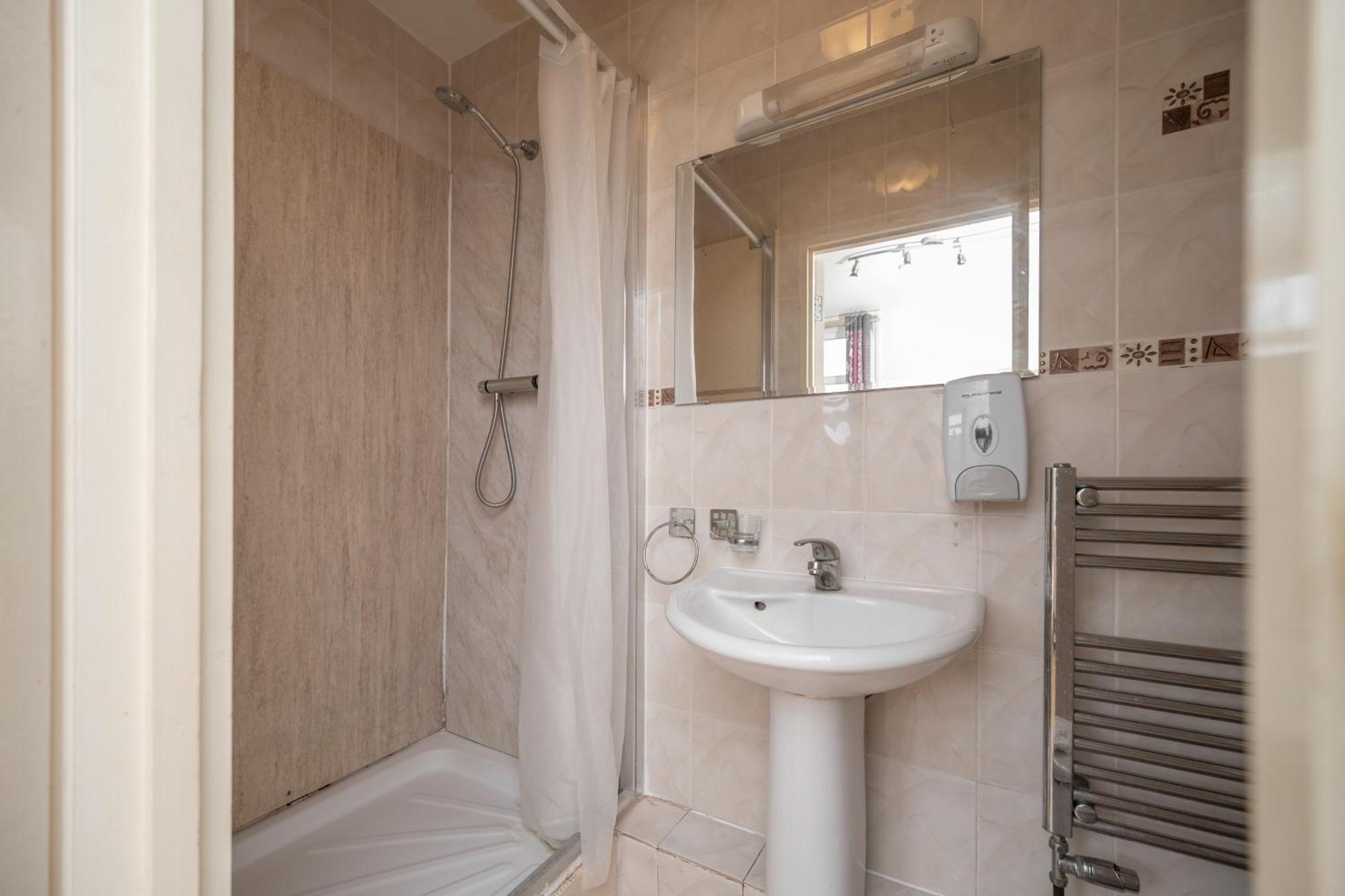 Flexistay Aparthotel Tooting Londres Extérieur photo